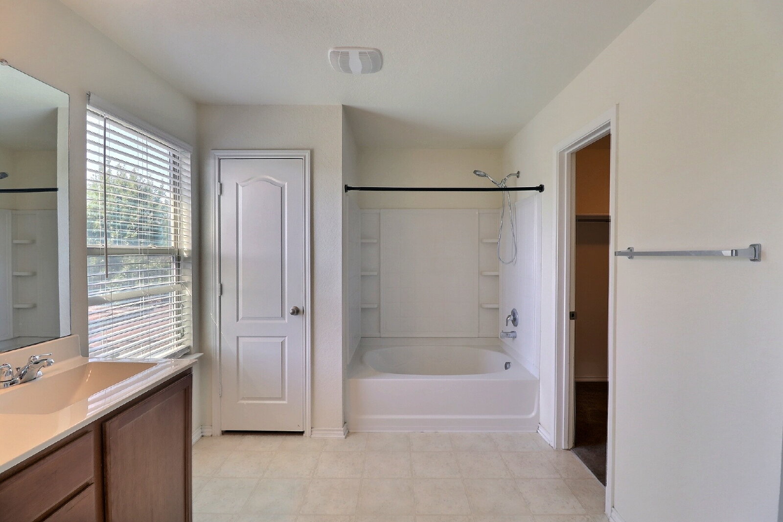 Photo 13 of 9639 Pleasanton Place
