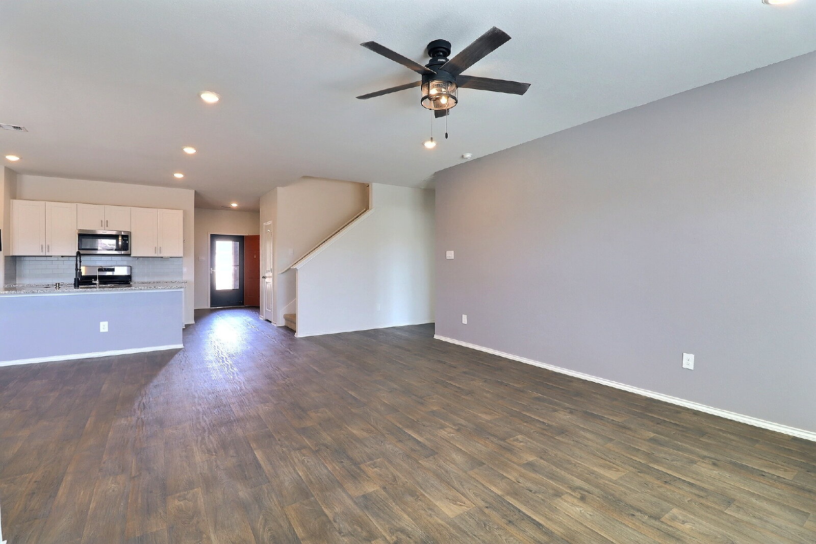 Photo 5 of 209 North Richland Drive