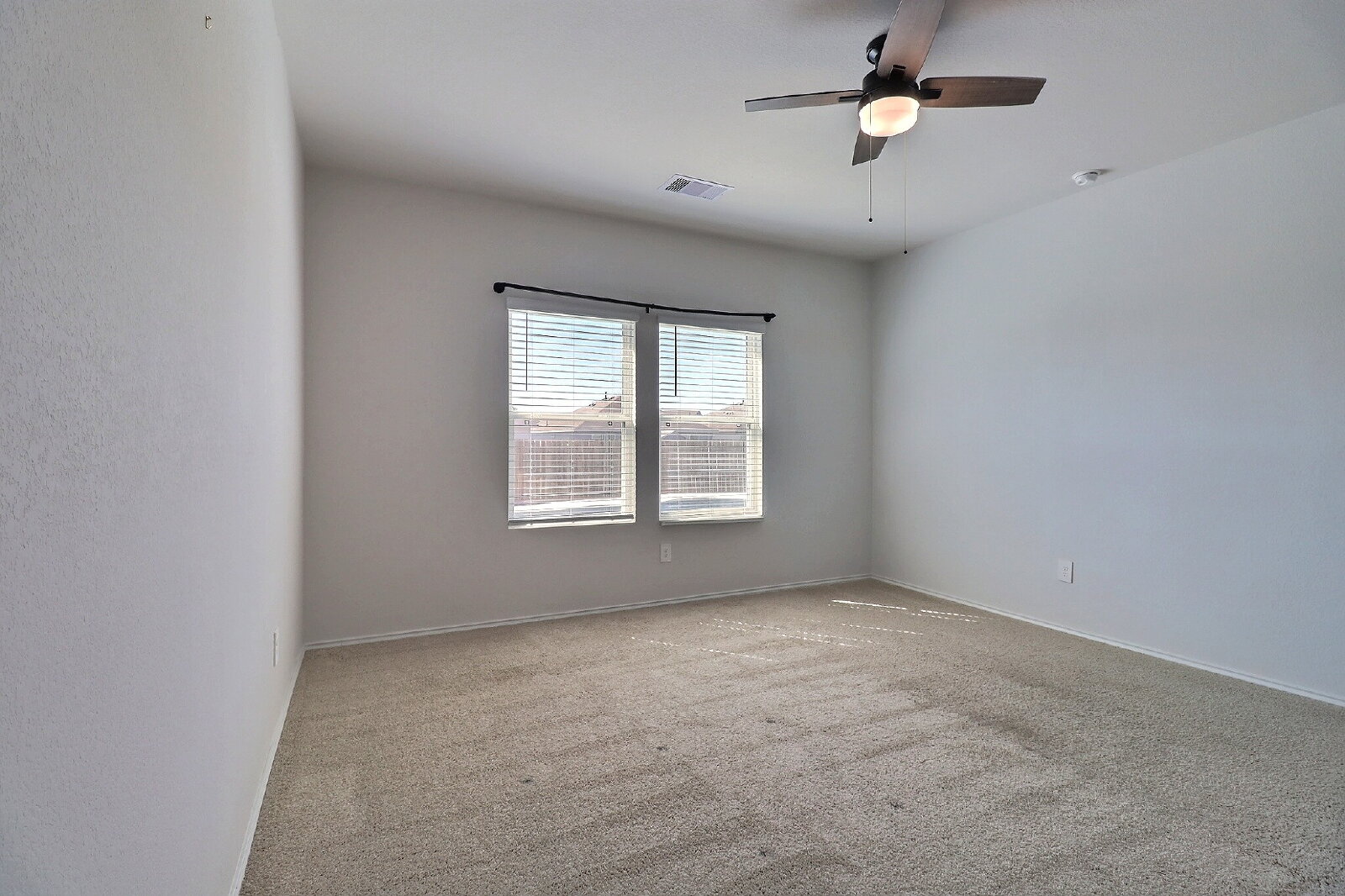 Photo 12 of 209 North Richland Drive