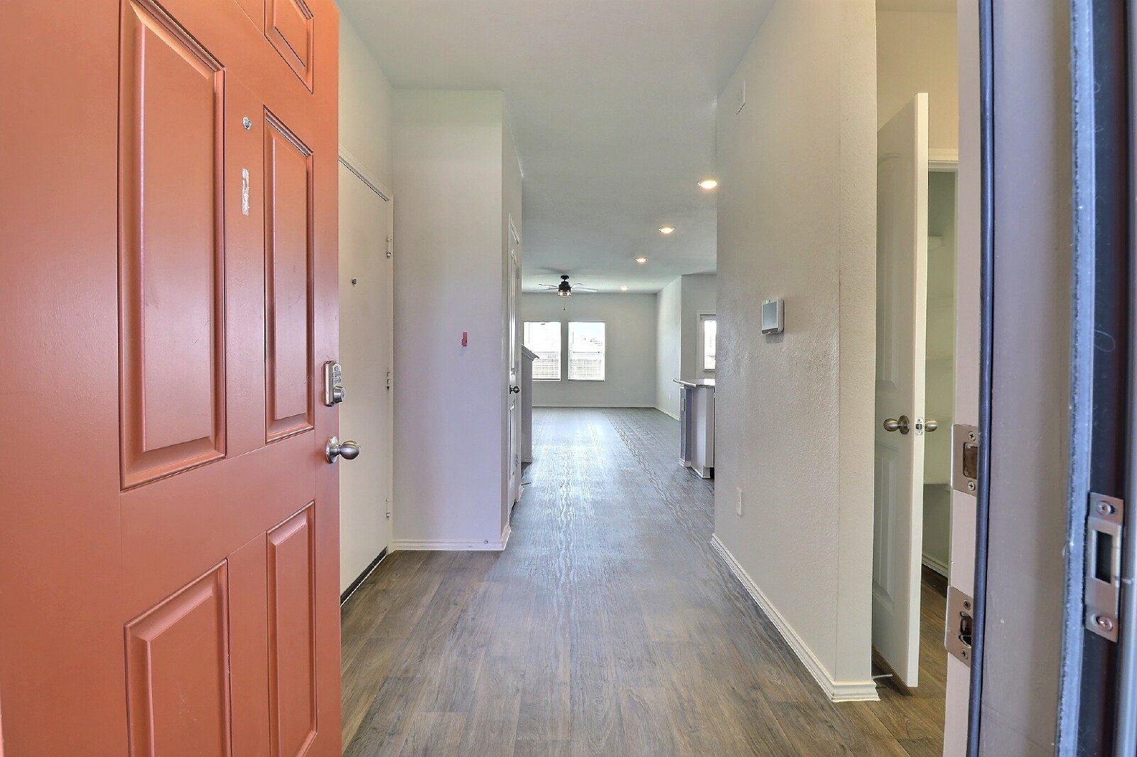 Photo 3 of 209 North Richland Drive