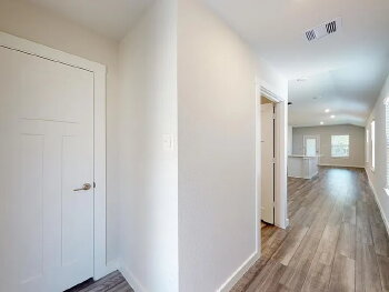 951 Lady Bird , College Station,  77845