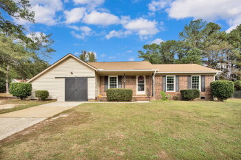 3304 Redfox Rd , Spring Lake,  28390