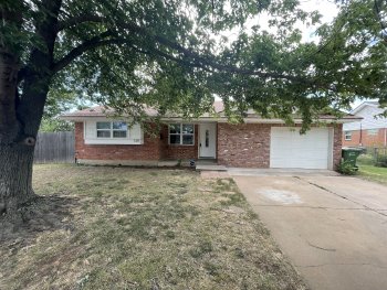 120 North Ranchwood Boulevard , Yukon,  73099