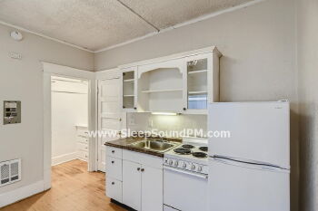 16 SW Porter St 303, Portland,  97201