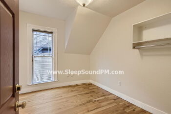 2241 NW Hoyt Street 105, Portland,  97210
