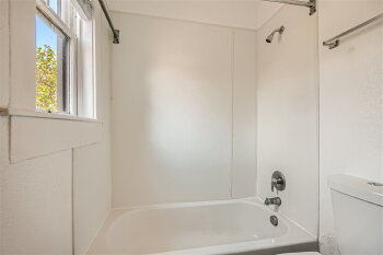 2241 NW Hoyt Street 217, Portland,  97210