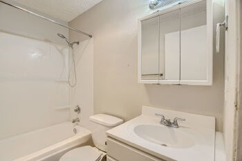 691 Molalla Avenue 17, Oregon City,  97045