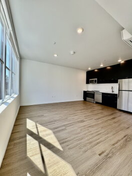 4750 North Albina Avenue Unit 205, Portland,  97217