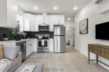 9050 Northeast Hoyt Street Unit 12, Portland,  97220