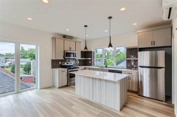 2135 SE 12th Ave , Portland,  97214