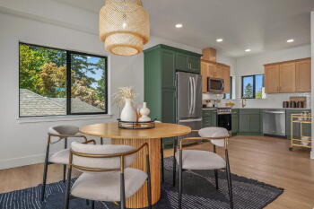 10729 NE Fremont Street , Portland,  97220