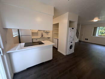 3123 SW Dolph Ct 8, Portland,  97219