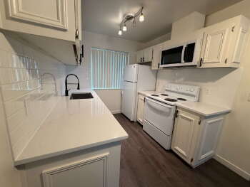 3153 SW Dolph Ct 12, Portland,  97219