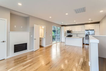 1022 N Ainsworth St , Portland,  97217