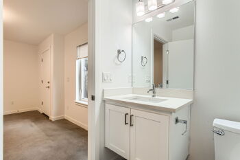 1030 N Ainsworth St , Portland,  97217