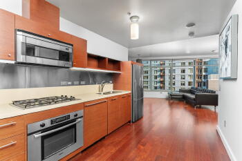 3601 South River Parkway Unit 902, Portland,  97239