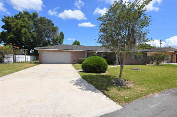 204 Chaucer Lane , Winter Haven,  33884