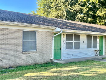 409 W. Commercial , Charleston,  63834