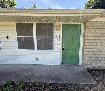411 W. Commercial , Charleston,  63834