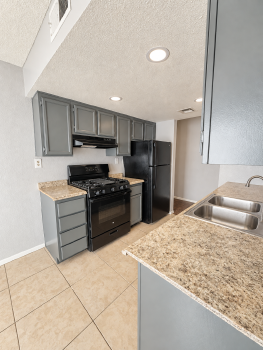 2853 Wheelwright Dr Unit B, Las Vegas,  89121