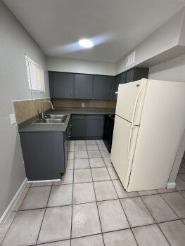 629 N 11st 1A, Las Vegas,  89101