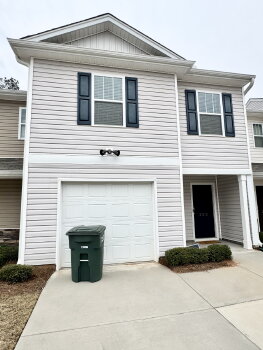 203 Oakmont Valley Trail , Seneca,  29678