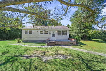 600 New River Drive , Jacksonville,  28540