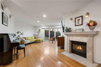 6221 Monterey Road Apt 205, Los Angeles,  90042