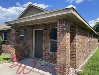 992 West Oak Street , Stephenville,  76401