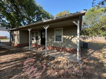 979 West Pecan Street , Stephenville,  76401