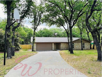 2605 West Highland Drive , Granbury,  76049
