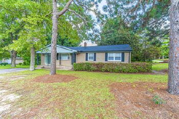 205 North Glover Street , Southern Pines,  28387