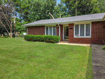 408 Amherst Dr , Sherman,  62684