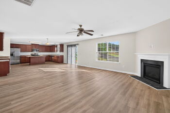 2472 Melfield Dr , Haw River,  27258