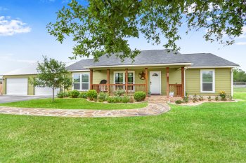 20051 Senior Rd , Von Ormy,  78073