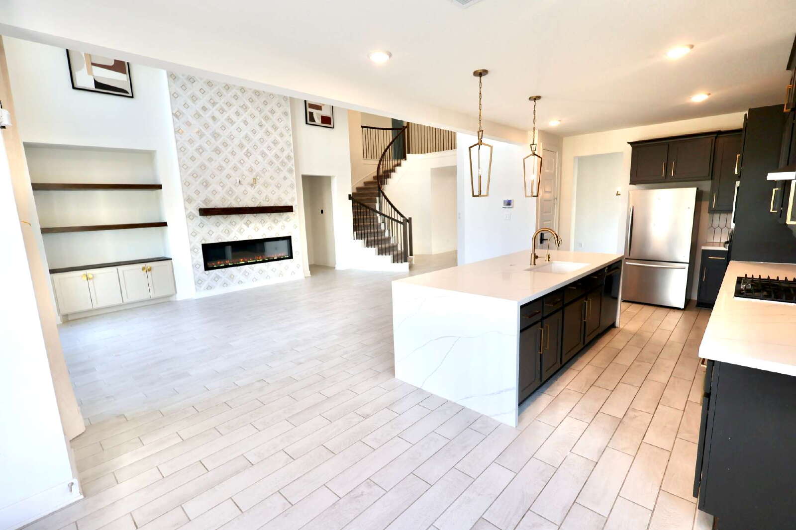 5 Bedroom Rental – 452 Pace Bend Court, New Caney, TX 77357