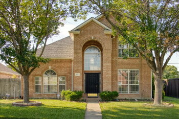 2712 Summertree Drive , Carrollton,  75006