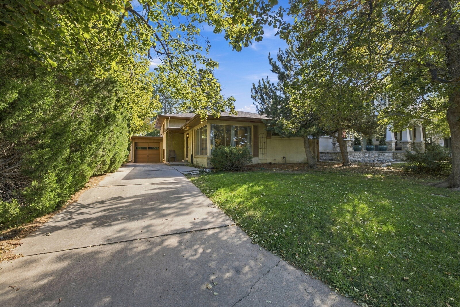250 N. Glencoe Street , Denver,  80220
