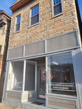 1823 E Carson St , Pittsburgh,  15203-1707