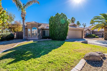 251 W Windsor Dr , Gilbert,  85233