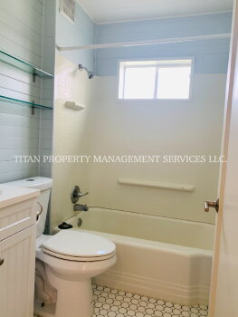 4819 NE 35th Pl Unit A (main house), Portland,  97211