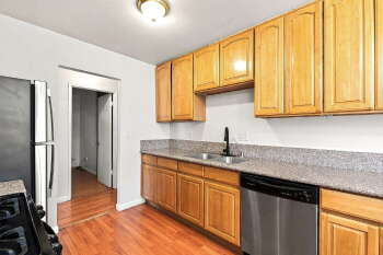 3414 6th Avenue , Sacramento,  95817