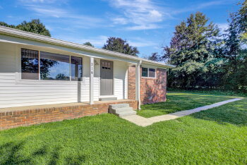 214 Brooks Road , Brooks,  30205