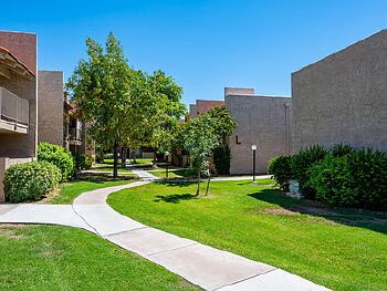5525 East Thomas Road N8, Phoenix,  85018