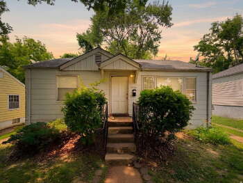 7724 Monroe Dr , St. Louis,  63133
