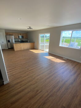 1553 47th Loop SE , Minot,  58701