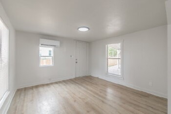 211 South Line Street , Weatherford,  76086