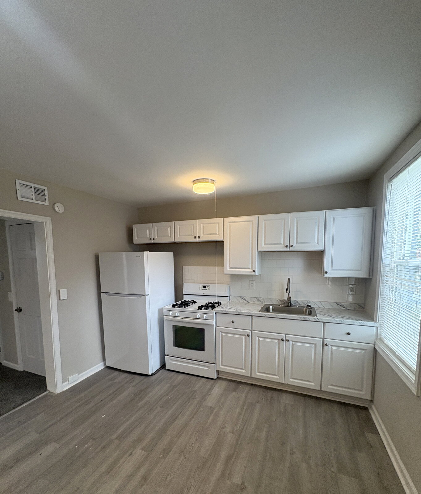 2 Bedroom Rental – 2213 Belair Road Unit 2, Baltimore, MD 21213