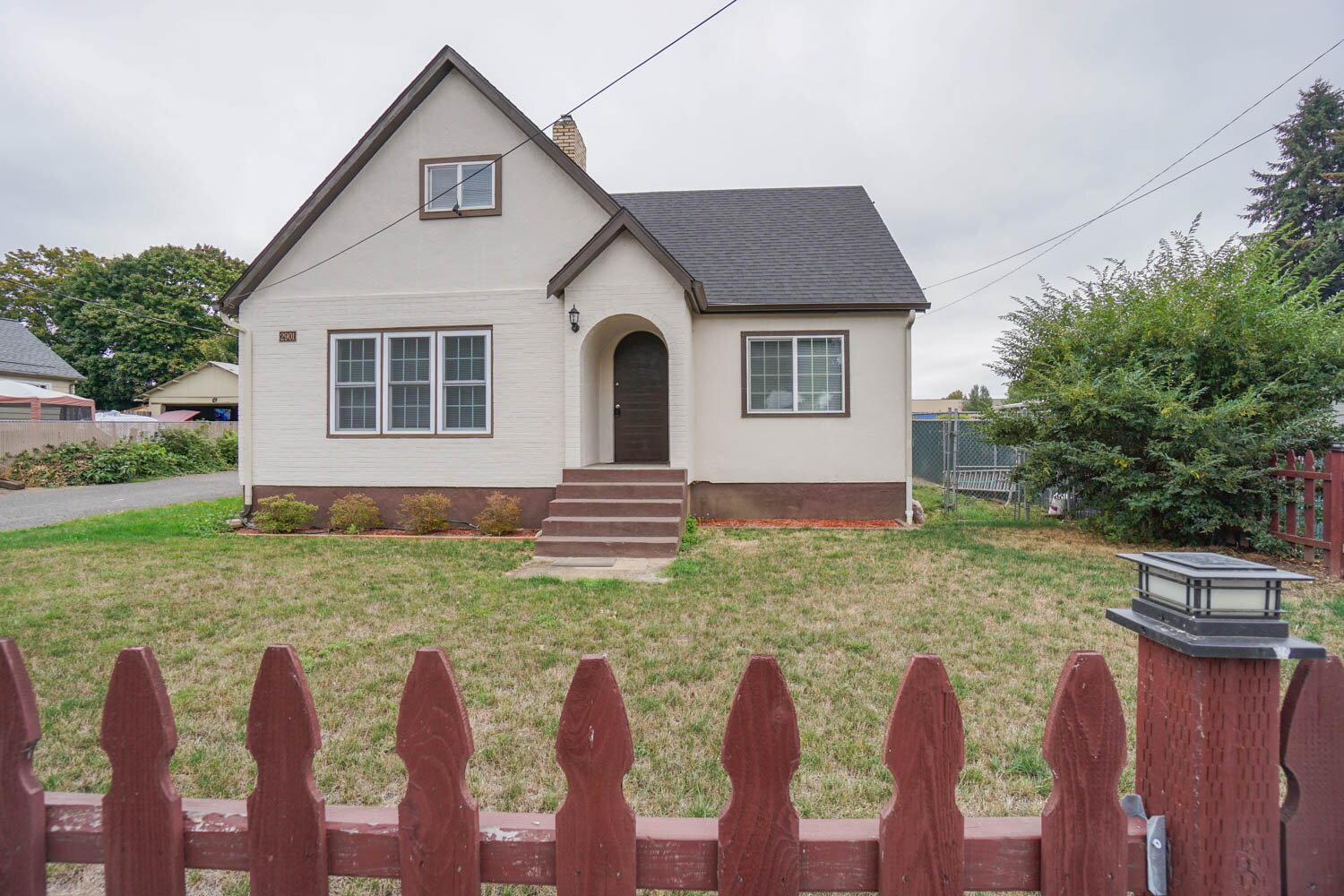 2901 Fruit Valley Rd