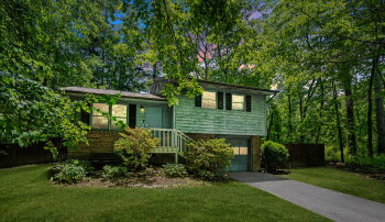 2 Laurel Brook Dr , Hendersonville,  28792